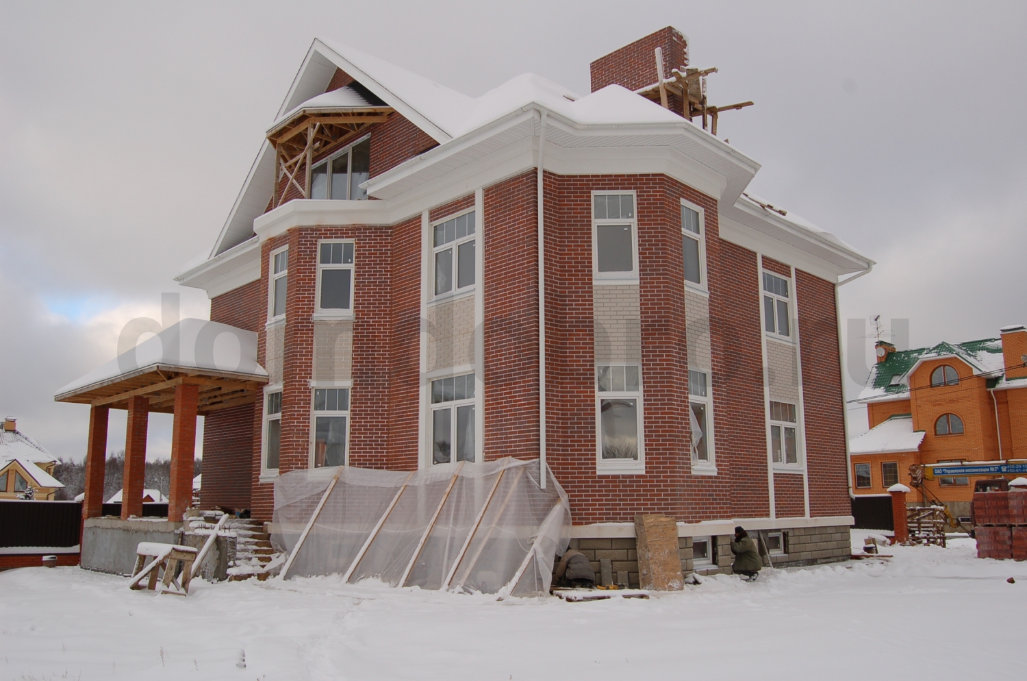 Облицовка дома гладкой клинкерной плиткой 