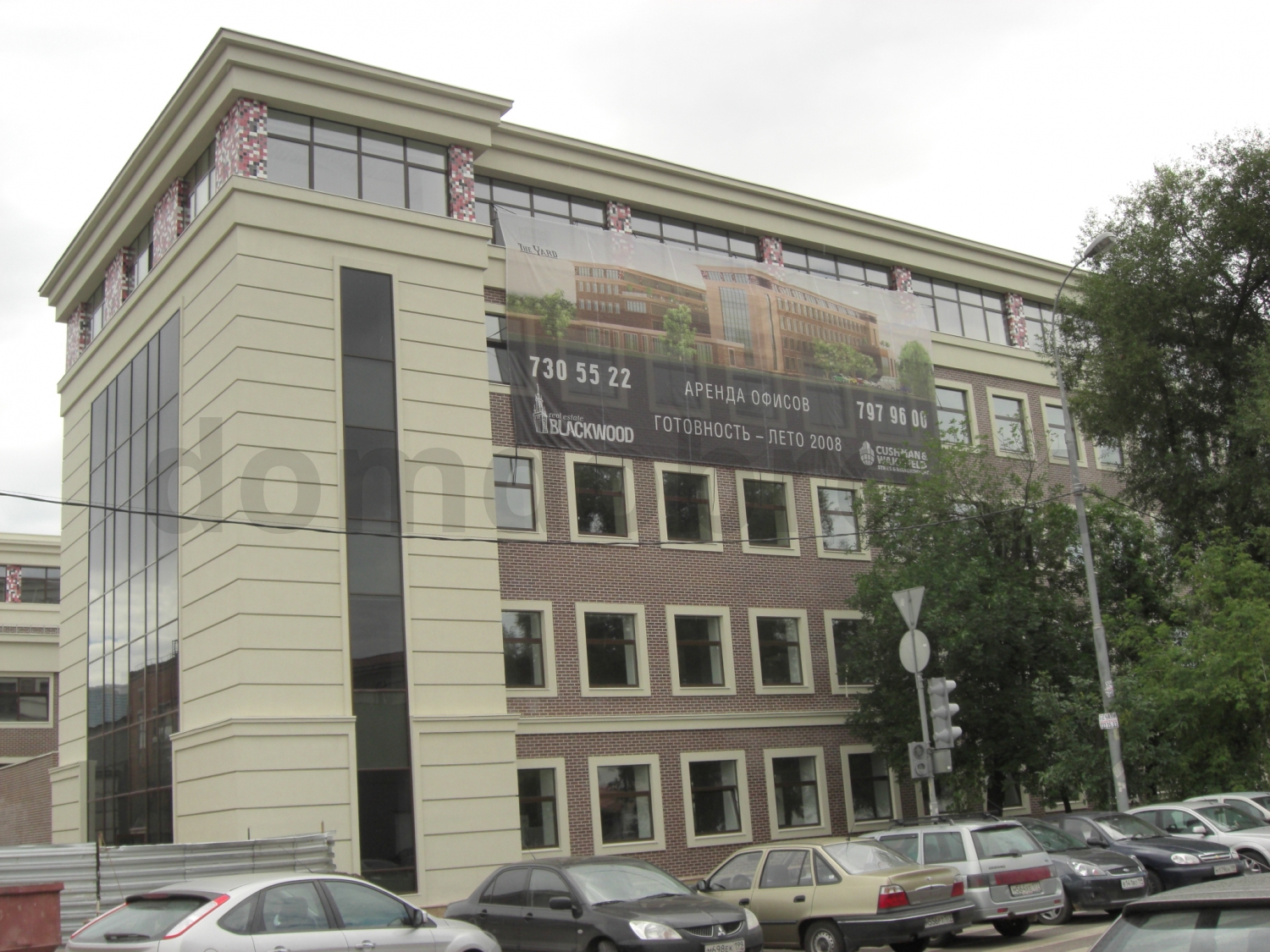 Фасад бизнес центра из клинкерной плитки 