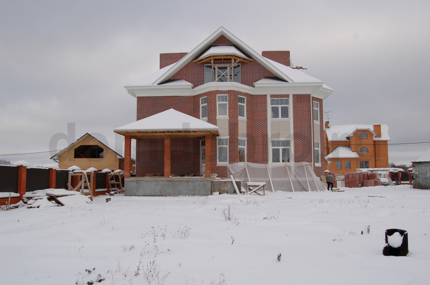 Облицовка дома гладкой клинкерной плиткой 